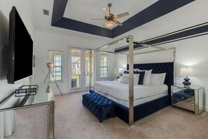 5 bedrooms, iron/ironing board, WiFi, bed sheets