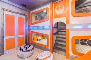 5 bedrooms, iron/ironing board, WiFi, bed sheets - The Fun House at Reunion | Arcade Game Room, Movie Room, Private Pool (Kissimmee)