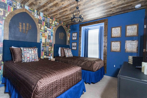 2 Twin beds / TV / 2nd floor