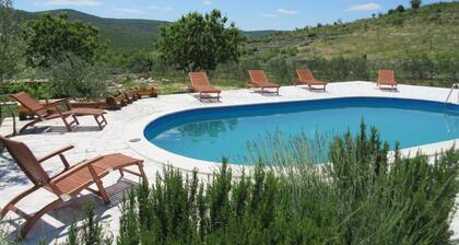 Heritage Villa HEAVEN No. 1 near Trogir, heated pool