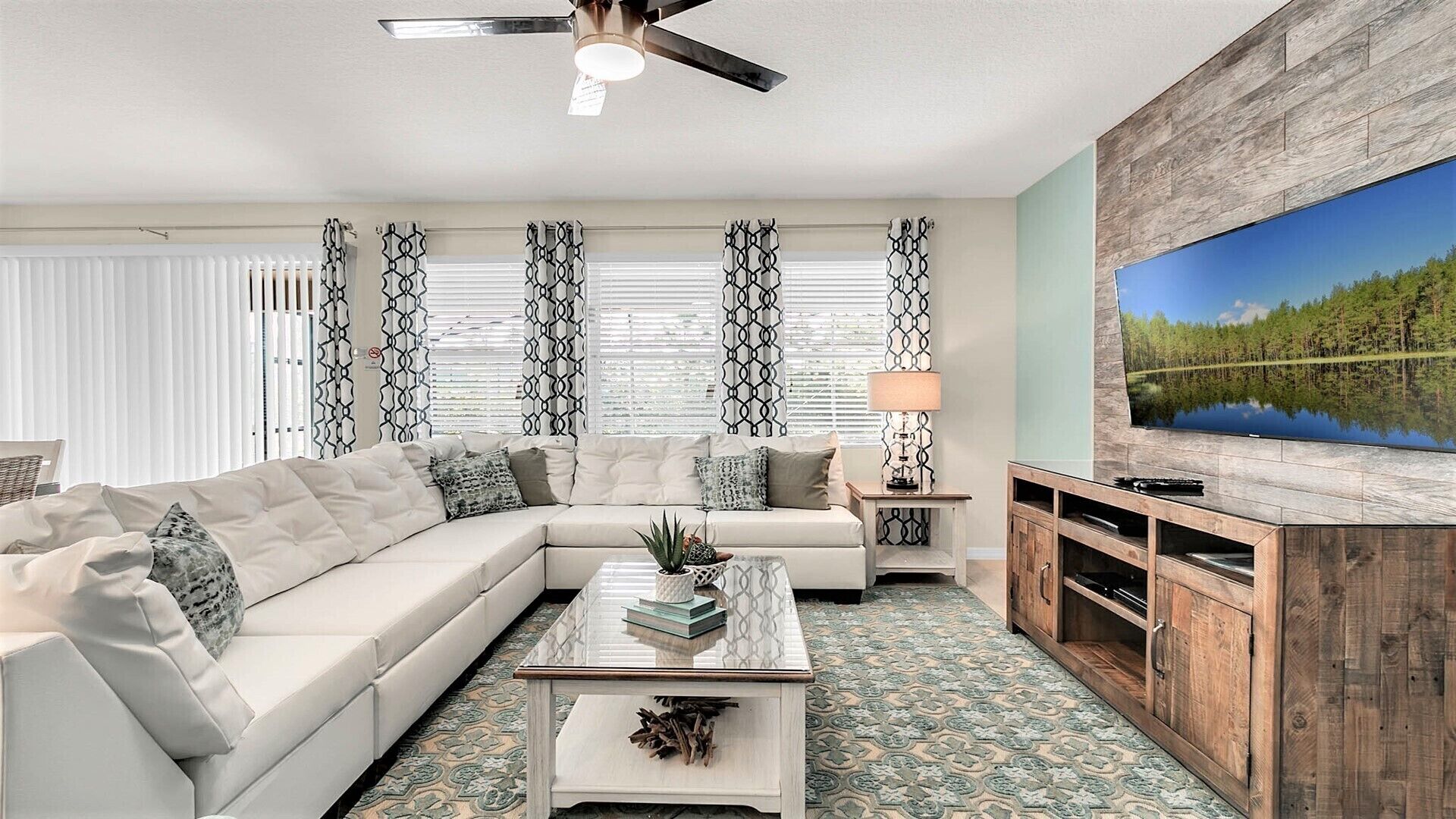 **No Rear Neighbor** Solterra 7 BR Pool Villa, Projector, Steps To Clubhouse