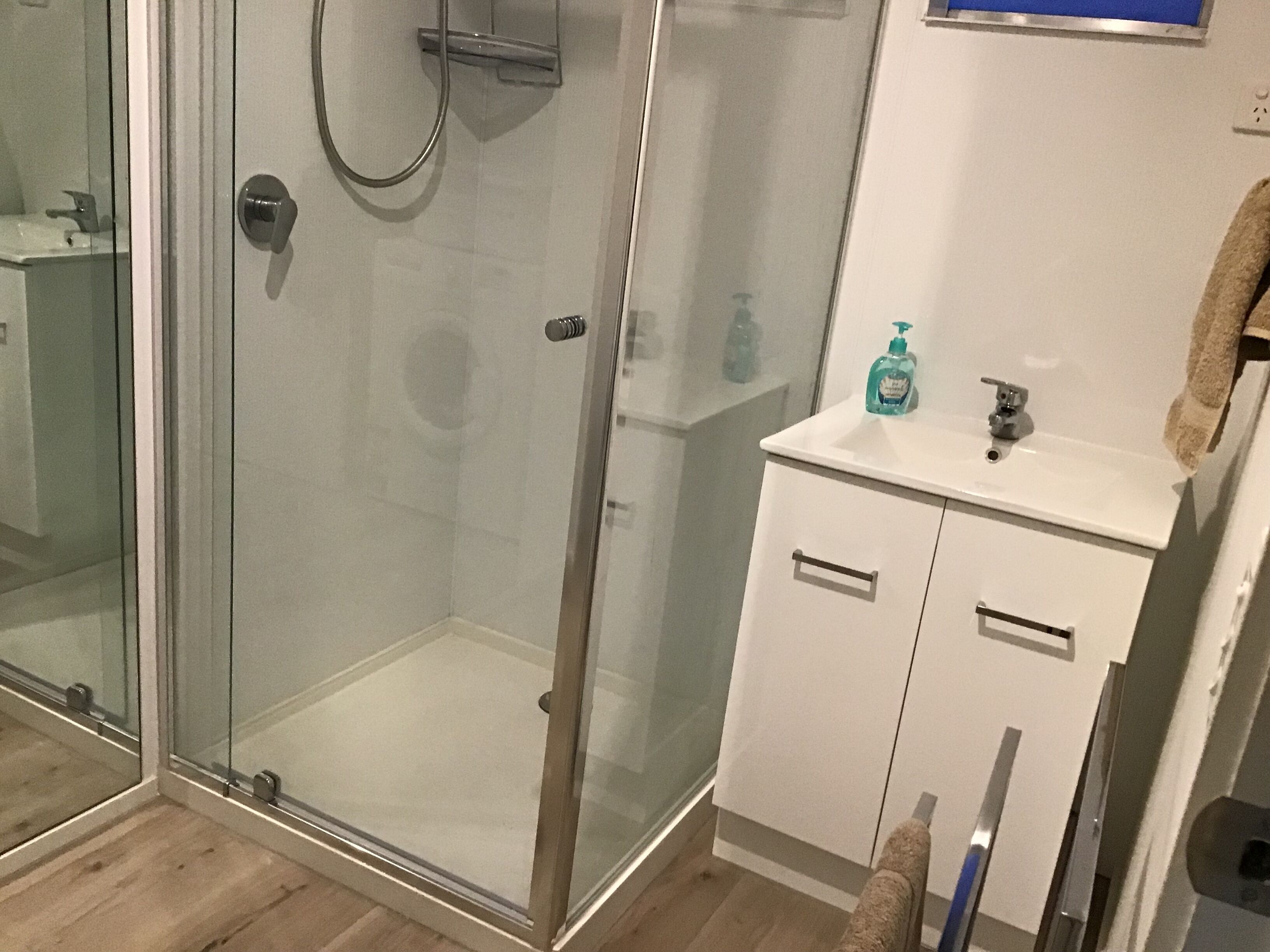 Walk everywhere! Centrally located! — image 11