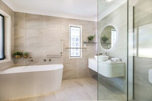 Shower, towels