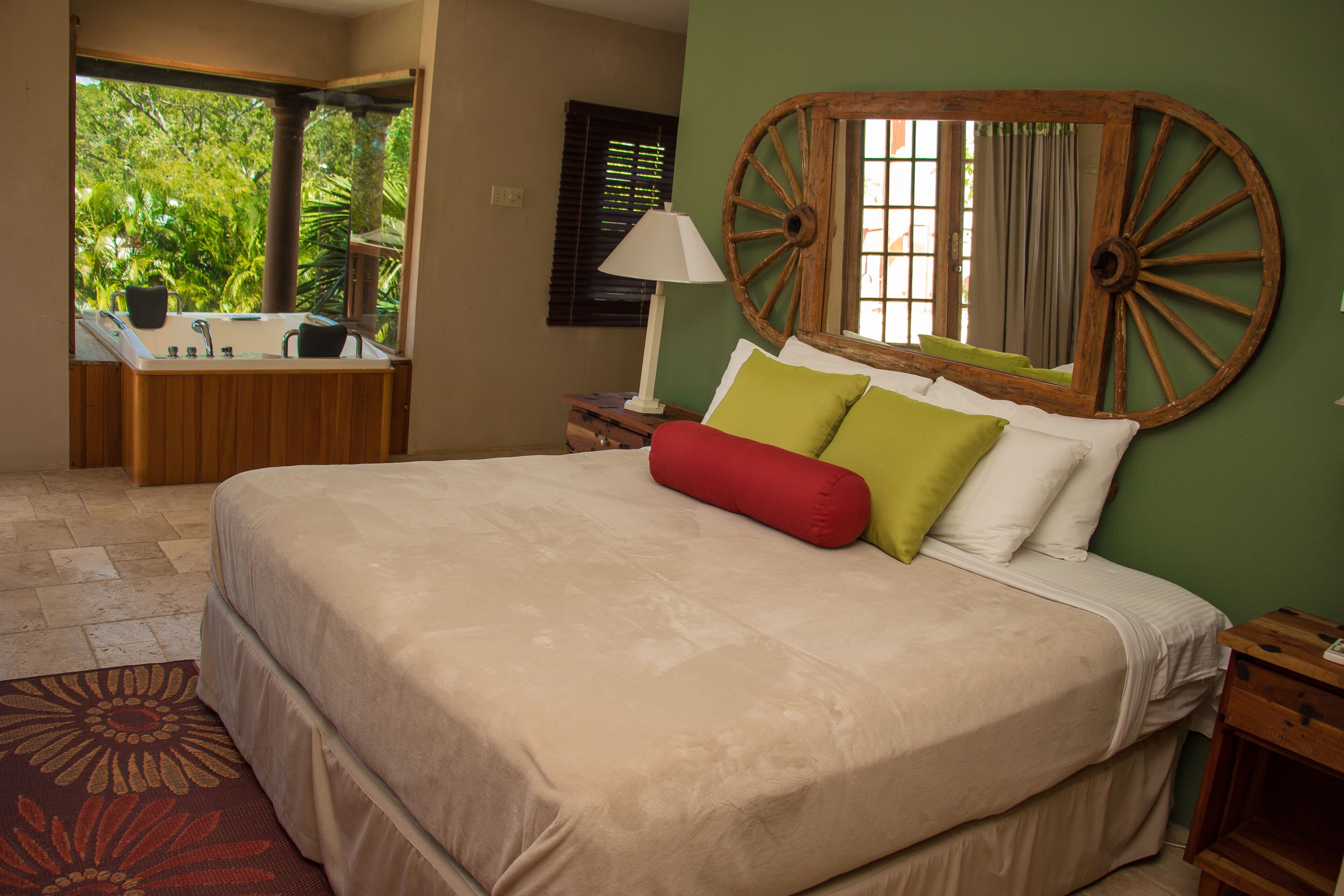 4 多间卧室、客房内保险箱、熨斗/熨衣板、旅行婴儿床