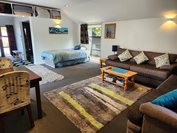 1 bedroom, desk, iron/ironing board, free WiFi