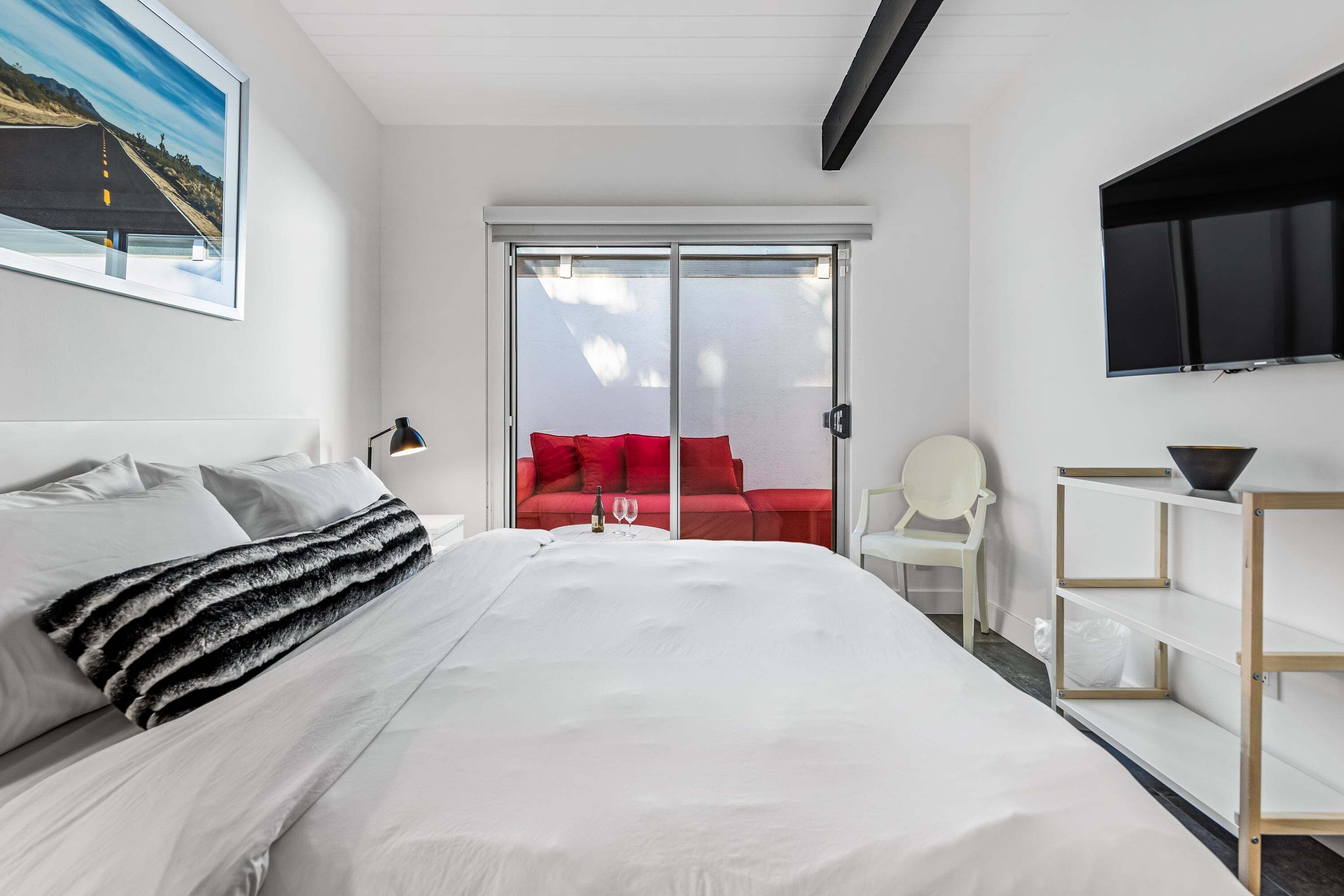 3 slaapkamers, een strijkplank/strijkijzer, gratis wifi, beddengoed