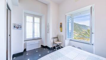 1 camera, culla da viaggio, Wi-Fi gratuito, lenzuola