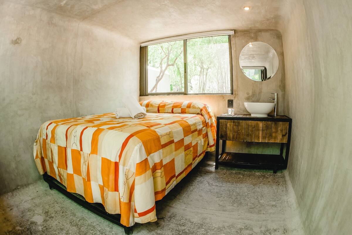 Basic Double Room, 1 Queen Bed, Non Smoking, Resort View | Hypo-allergenic bedding, blackout drapes, bed sheets