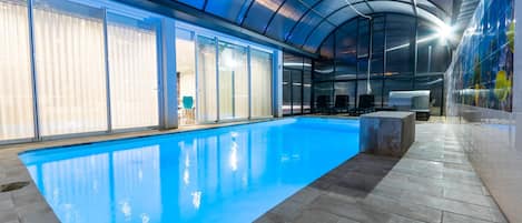 Innenpool, Außenpool