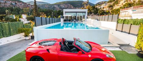 Indoor pool, outdoor pool