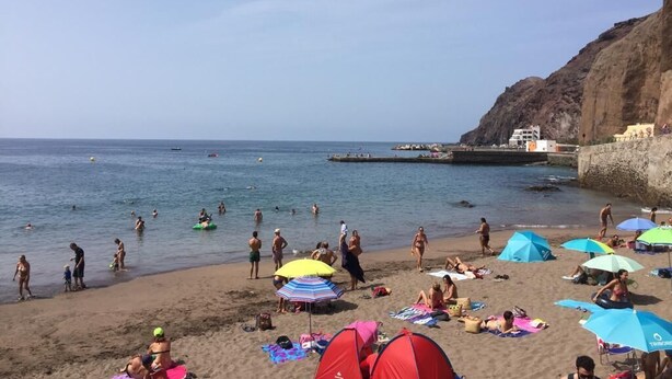 Beach nearby, beach towels - 3 bedroom villa on the beach - Long term rental @carolahouse_ (Sardina)