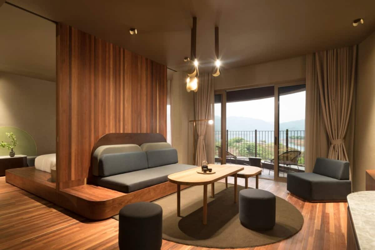 Premium bedding, down duvets, pillow-top beds, minibar