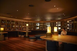 Library - Hotel Karen (Hangzhou)