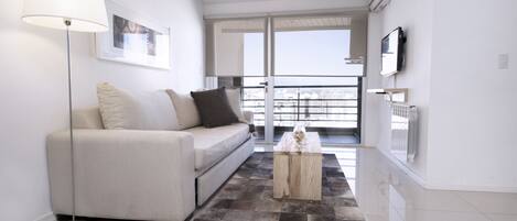 32-inch LED TV with cable channels, TV