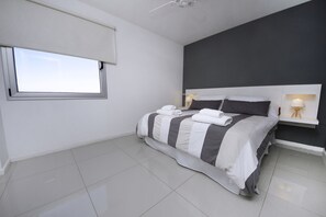 Iron/ironing board, free WiFi, bed sheets - AZ8 San Luis Apartment (Córdoba)
