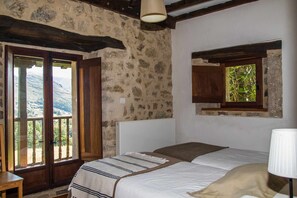 3 Schlafzimmer, Bügeleisen/Bügelbrett, Reisekinderbett, kostenloses WLAN
