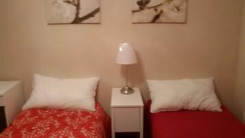 3 bedrooms, iron/ironing board, free WiFi, bed sheets