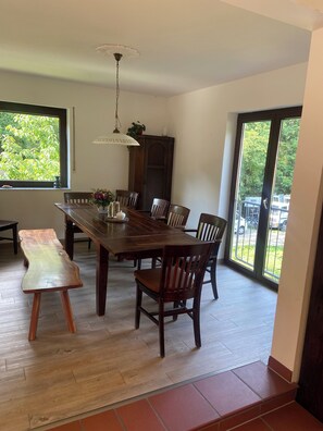 Dining - beautiful forest house for nature lovers in  Ahrweiler, dogs welcome (Ahrweiler)