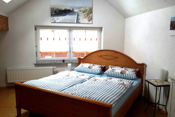 Doppelbett im Schlafzimmer