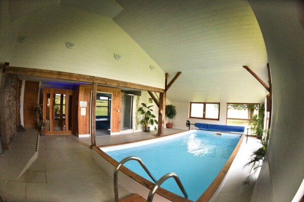 Piscine couverte, piscine chauffée