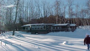 Exterior - 4 Season Secluded Lakefront Home near Ski Mountains  (Mt Holly)