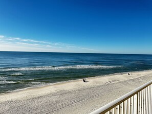 On the beach - Direct Gulf Front ~ 4th Floor ~ 2BD 2BA ~ Oversized Balcony ~ GulfShoresByOwner (Gulf Shores)