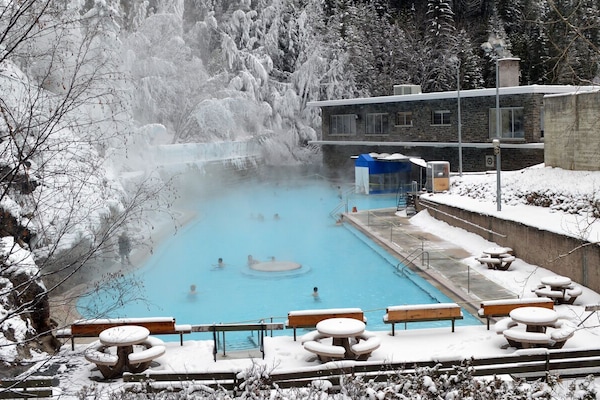 AuĂenpool, beheizter Pool