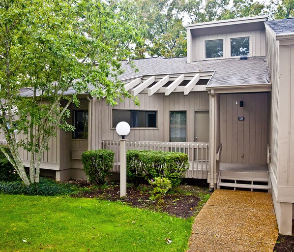 Exterior - 🌄Resort Vacations at Fairfield Glade TN Beautifully Decorated 2 bedroom + Loft Villa (Fairfield Glade)