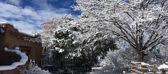 Stylish comfortable suite. Awesome Mountain Views!