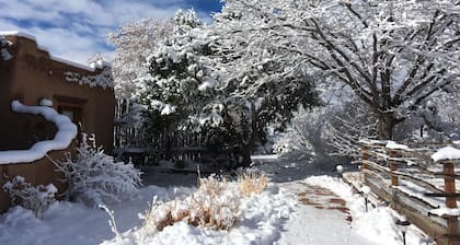 Super Mountain Vews! Stilvolle, komfortable Suite. Einfacher Zugang zu Stadt und Pisten