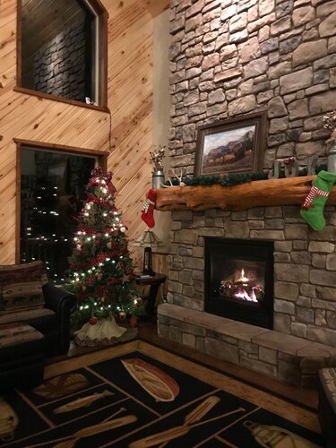 Quiet Cabin in the Woods located near Island Park/West Yellowstone