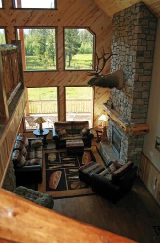 Quiet Cabin in the Woods located near Island Park/West Yellowstone