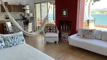 1 habitación, escritorio, wifi gratis y ropa de cama