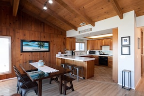 Oven, stovetop, ice maker
