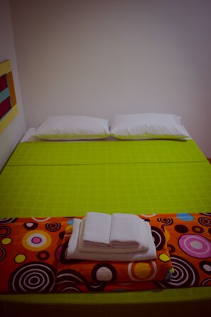 Basic Double Room, 1 Queen Bed, Non Smoking, City View | Minibar, rollaway beds, free WiFi, bed sheets - Hostal Don Jose - Hostel (Santa Rosa de Cabal)