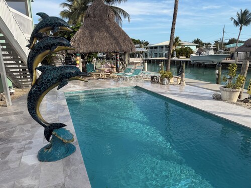 ENDSCHLÜSSEL Grand 3/2 W / 90 'Private Dock, KEINE DOCKAGE GEBÜHREN, Trailer Storage enthalten