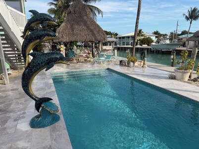 DUPLEX IN DUCK KEY Grand 3/2 W/90' Private Dock, Trailer Storage included