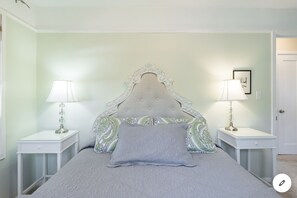 2 Schlafzimmer, Bügeleisen/Bügelbrett, Reisekinderbett, kostenloses WLAN