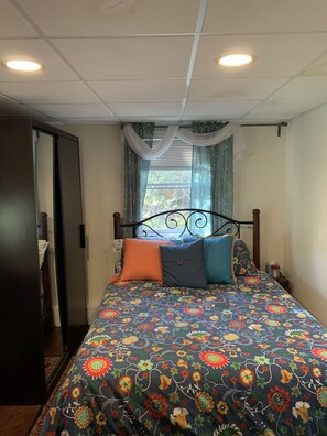 1 bedroom, iron/ironing board, free WiFi, bed sheets