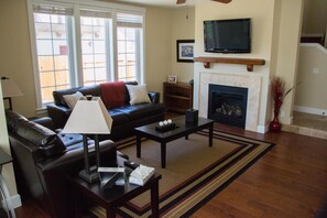 Smart-tv och eldstad