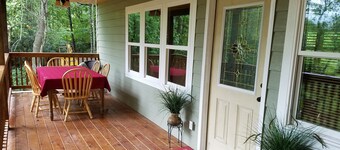 Private Forest Retreat: No Cleaning Fees!