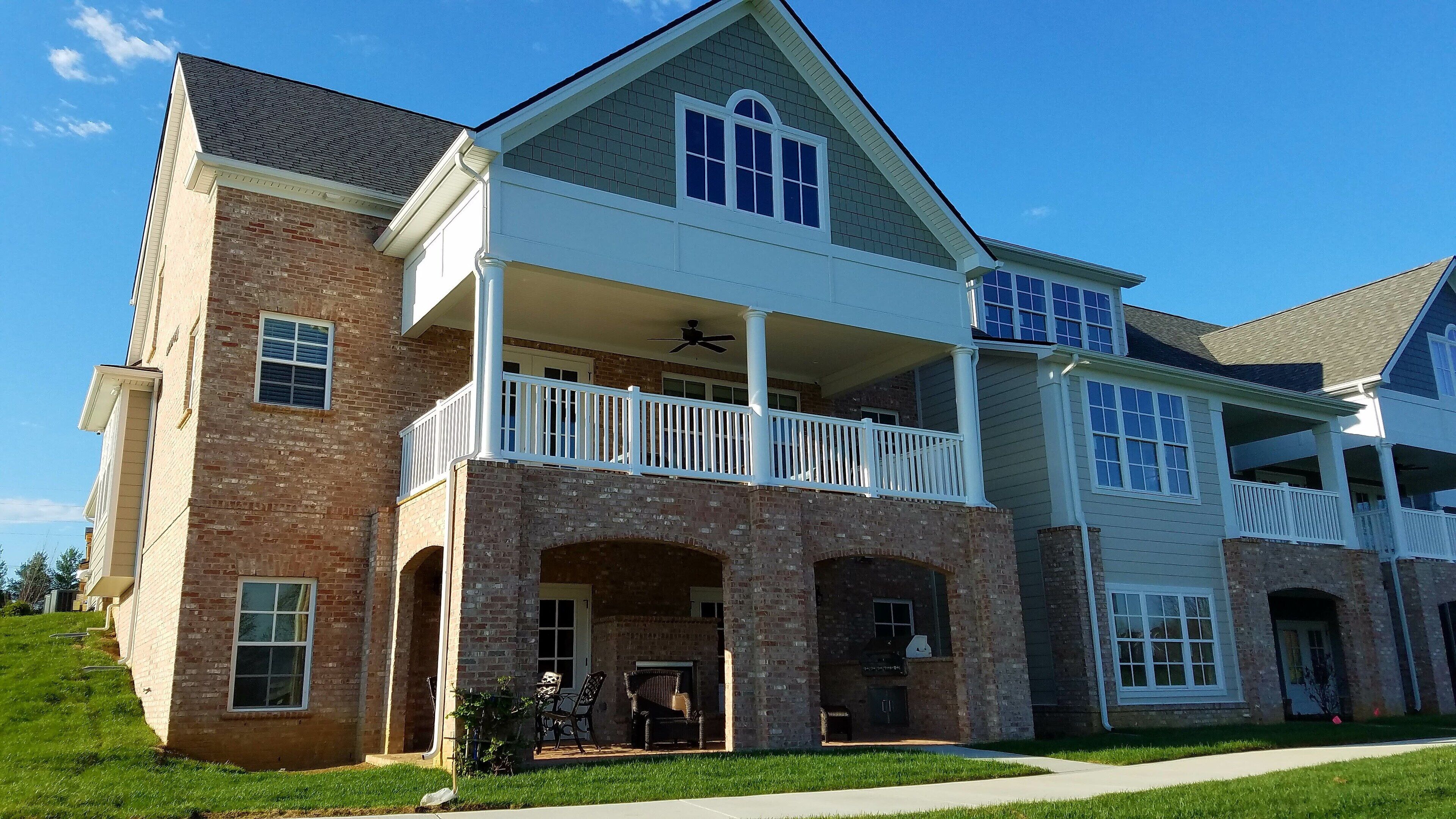 Upscale Tranquility on the Lake