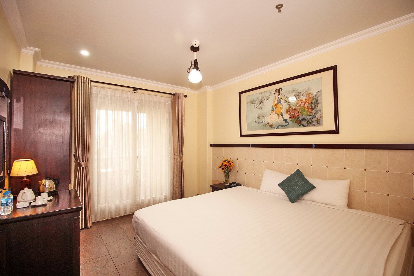 deluxe room | minibar, desk, blackout curtains, iron/ironing board