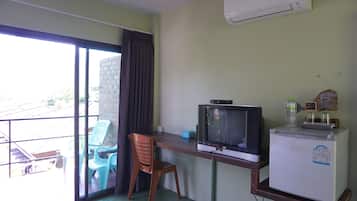 Standard Room with Mountain View | Room amenity