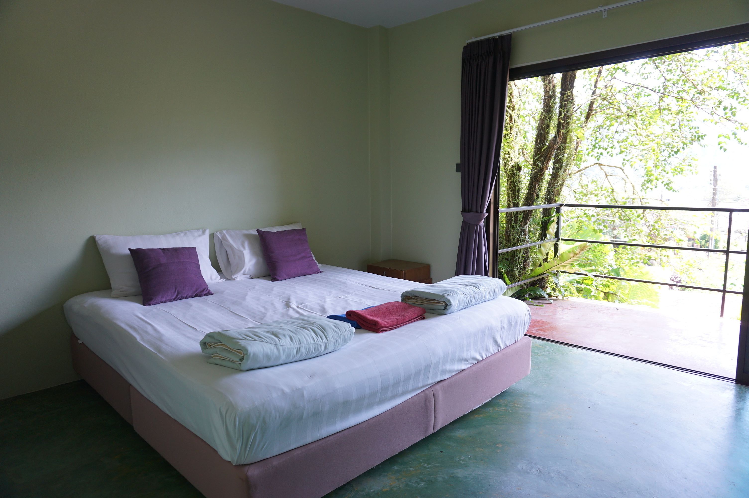 Standard Room with Mountain View