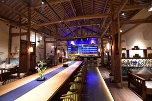 酒吧（店内）