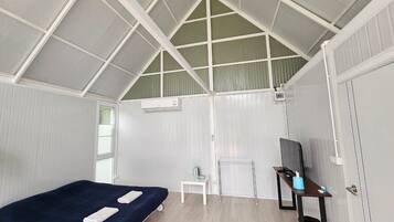 Standard Double Room | Free WiFi, bed sheets