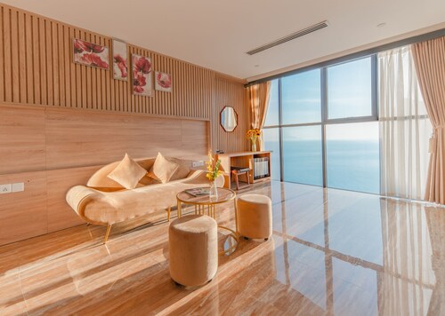 Emerald Bay Hotel & Spa Nha Trang