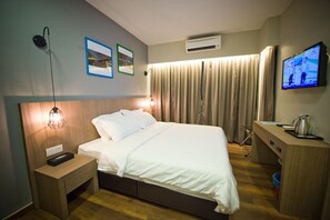 Décoration personnalisée, bureau, fer et planche à repasser