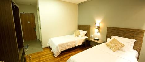 Deluxe Twin Without Window (Twin Single Bed)